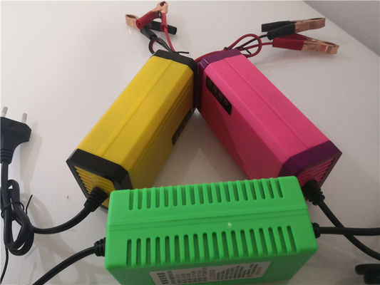 Заряжатель свинцовокислотной батареи скутера 350w 48V 60v автоматического напряжения тока идентификации электрический